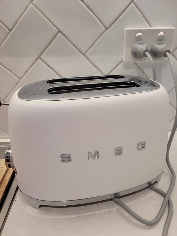 Product Review : Smeg 50's Style 4 Slice Toaster White TSF03WHAU 