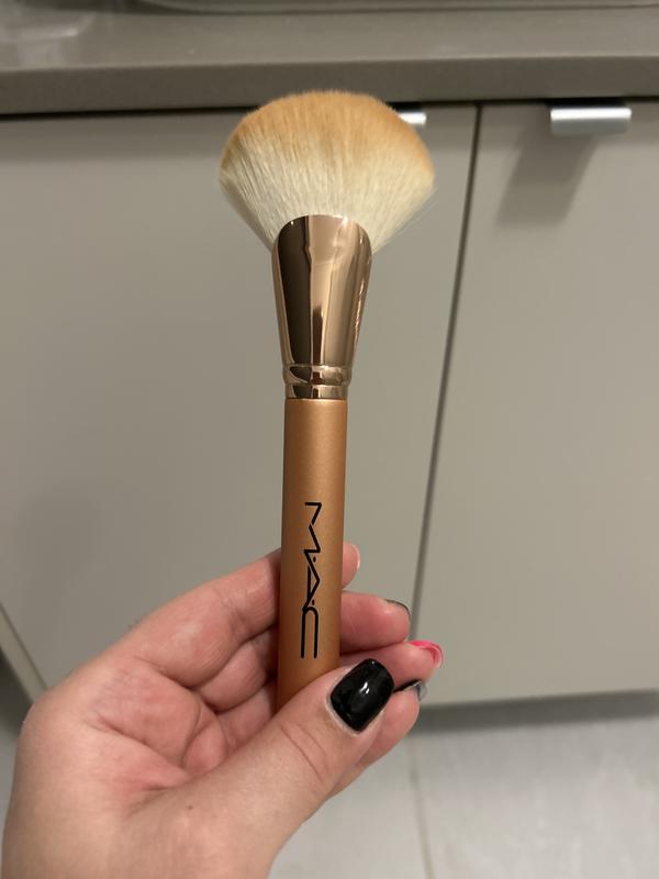 MAC #143S ブロンザー ファン ブラシ 【公式通販】