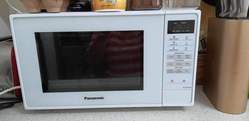 panasonic standard microwave 20l white nn st25jwqpq