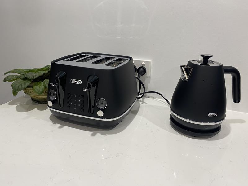 Distinta Moments 4 Slice Toaster – Black – National Product Review