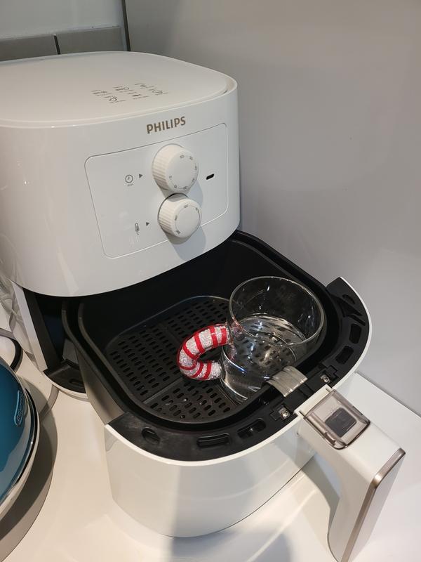 Philips Essential Compact Airfryer In White HD9200/21