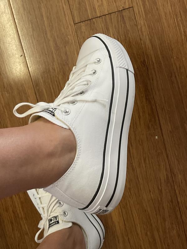 Converse Chuck Taylor All Star Lift Canvas Low Top Sneaker in