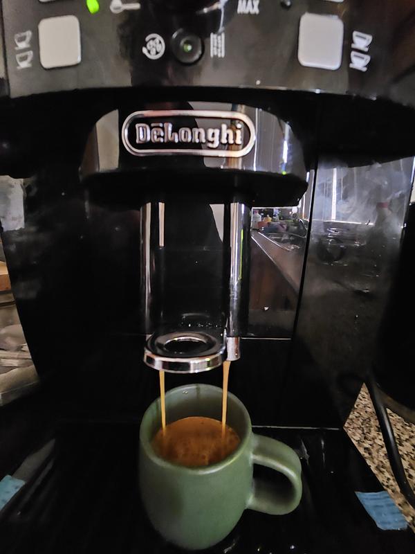 DeLonghi Magnifica S Black Fully Automatic Coffee Machine (Black)  ECAM12122B