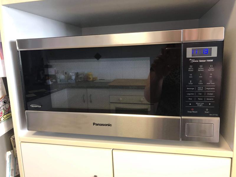 Panasonic 44l Microwave Stainless Steel Nn St776sqpq Myer