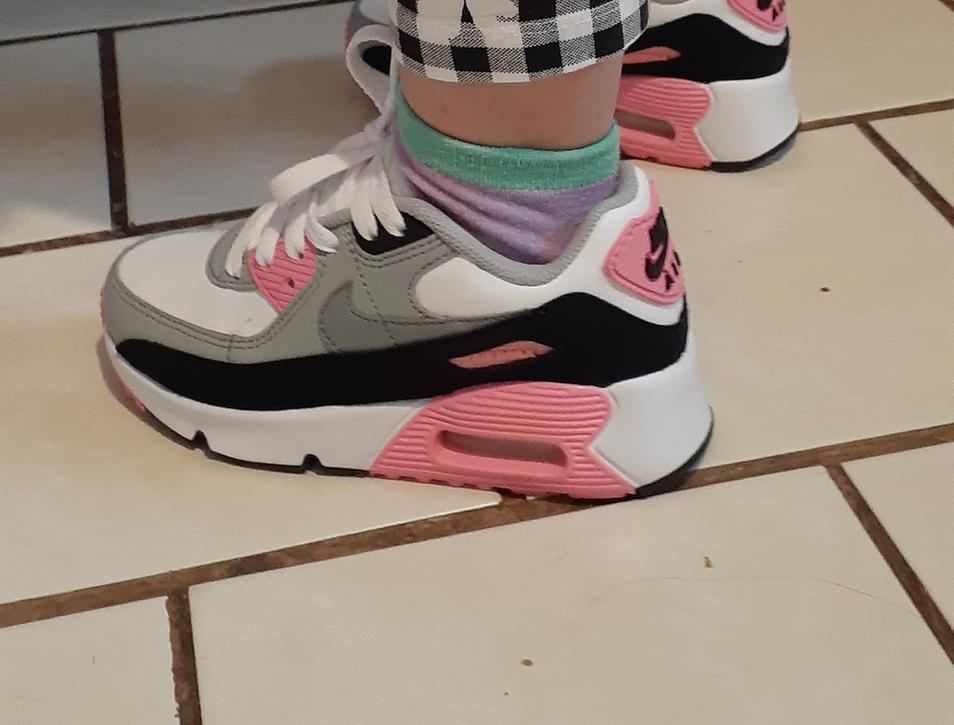 Review Thumbnail Image 0 196886963