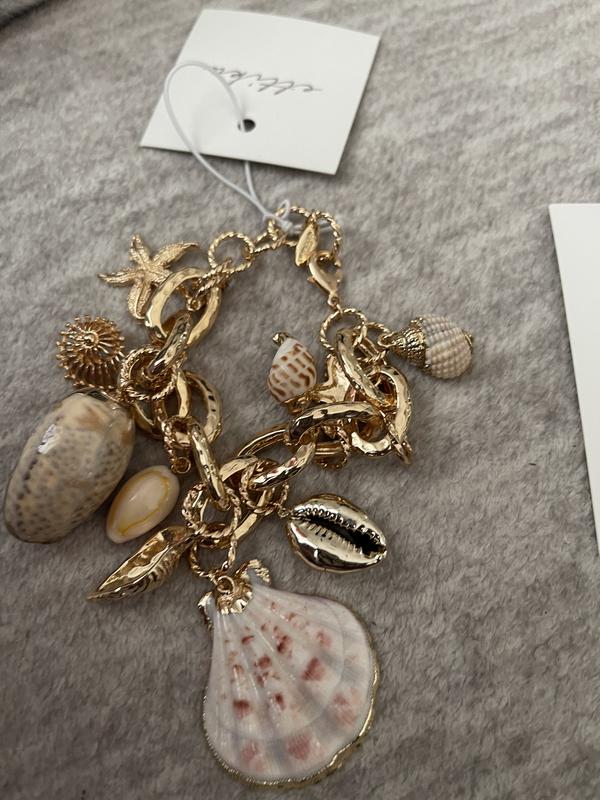 Review Thumbnail Image 0 214541427