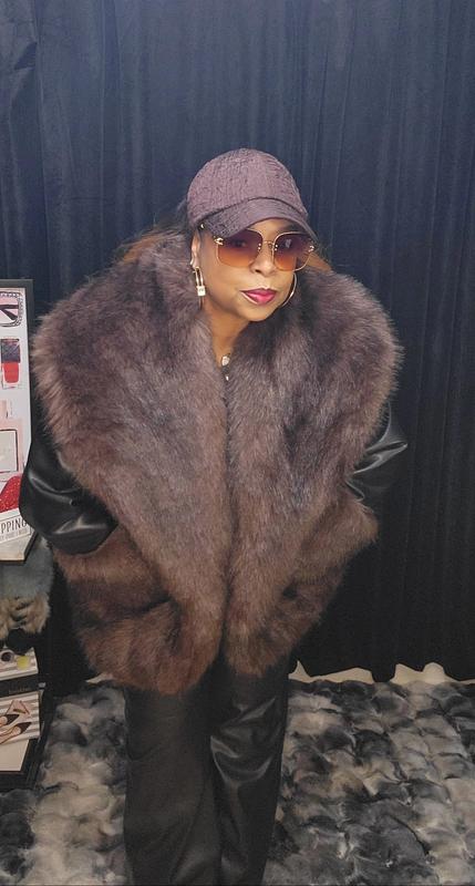 Review Thumbnail Image 0 248529194