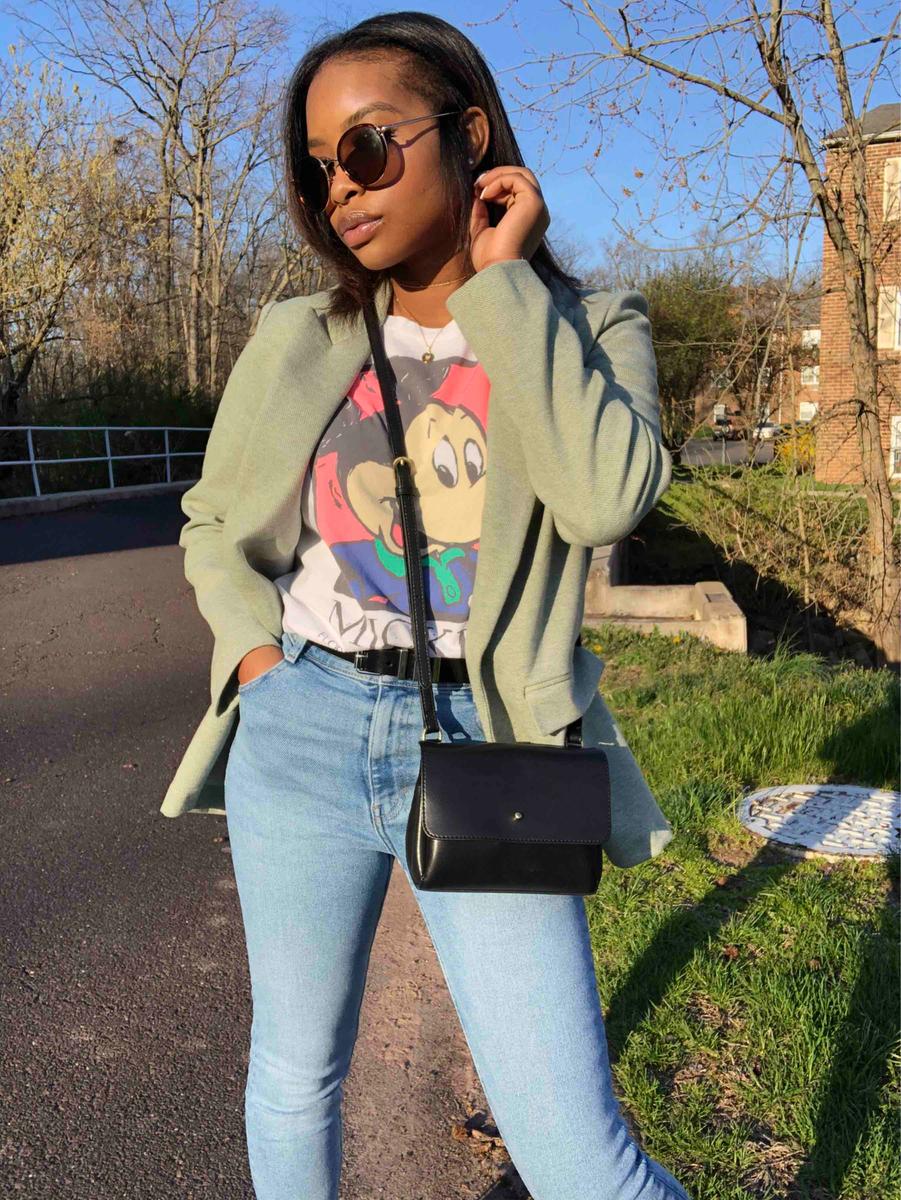 Review Thumbnail Image 1 195008243