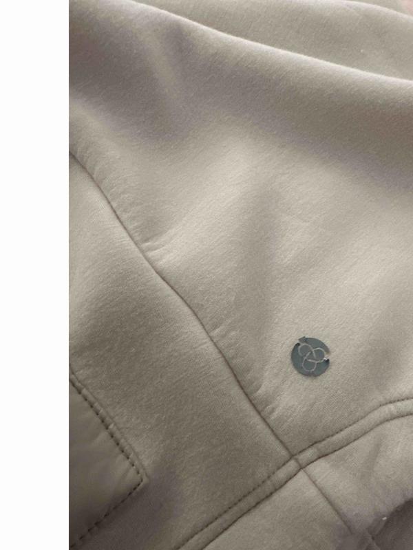 Review Thumbnail Image 3 223496818