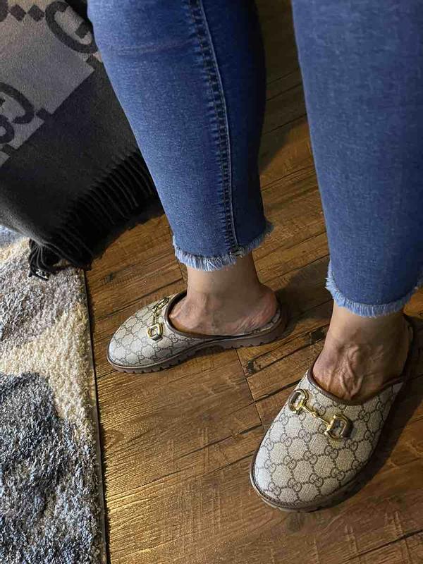 Review Thumbnail Image 0 215451673