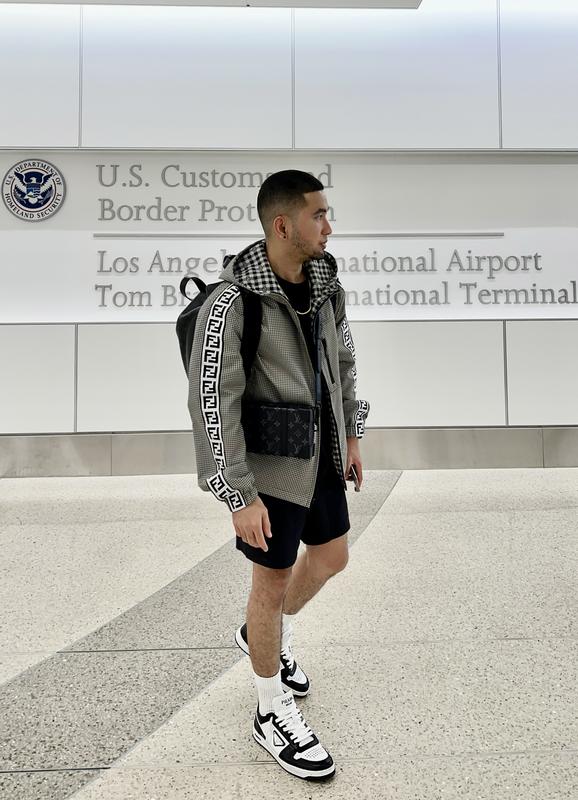 Review Thumbnail Image 0 228984804