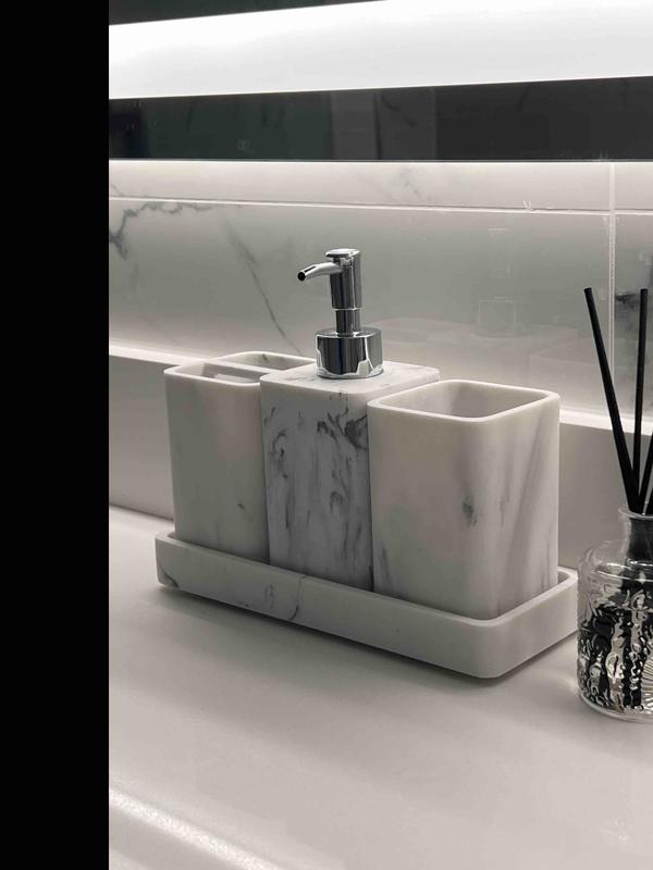 Review Thumbnail Image 0 247728038