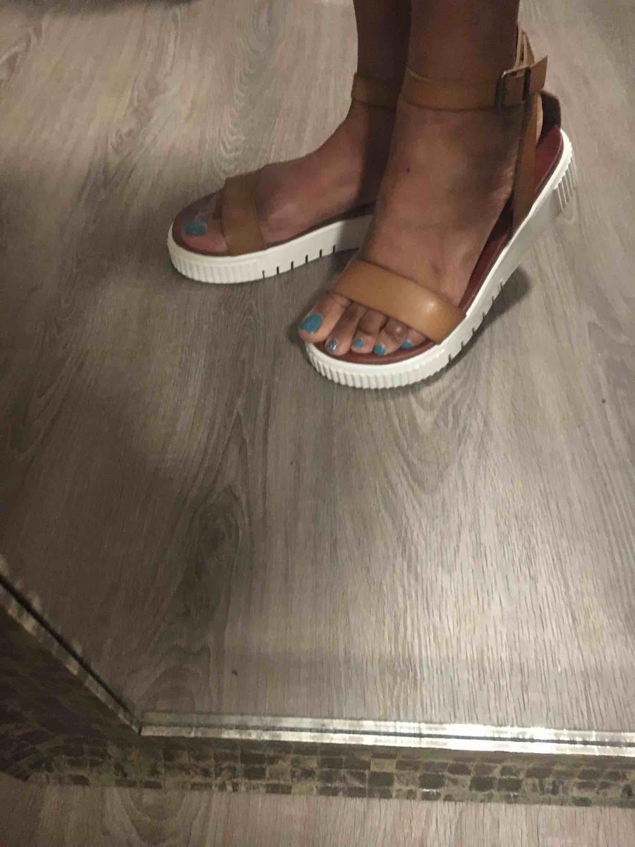 Review Thumbnail Image 0 197861599