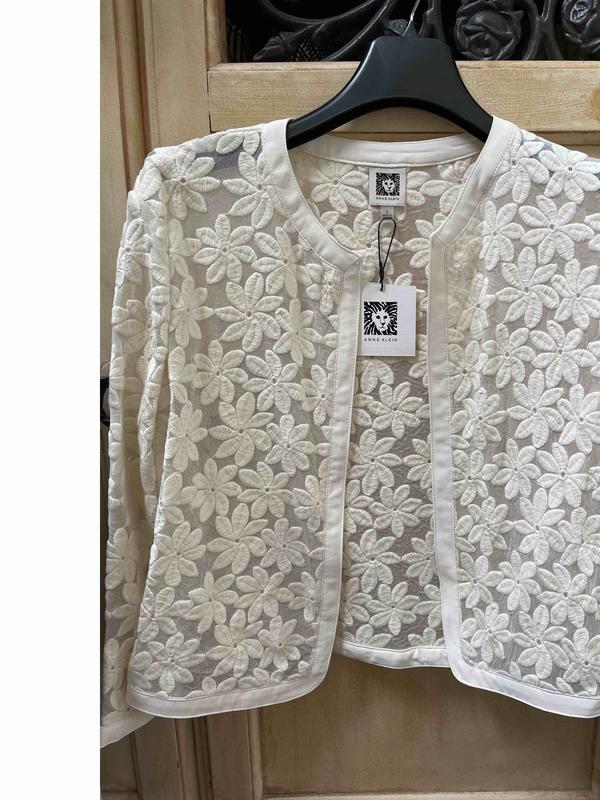 Review Thumbnail Image 0 224083744