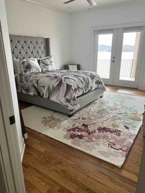 Review Thumbnail Image 0 215601883