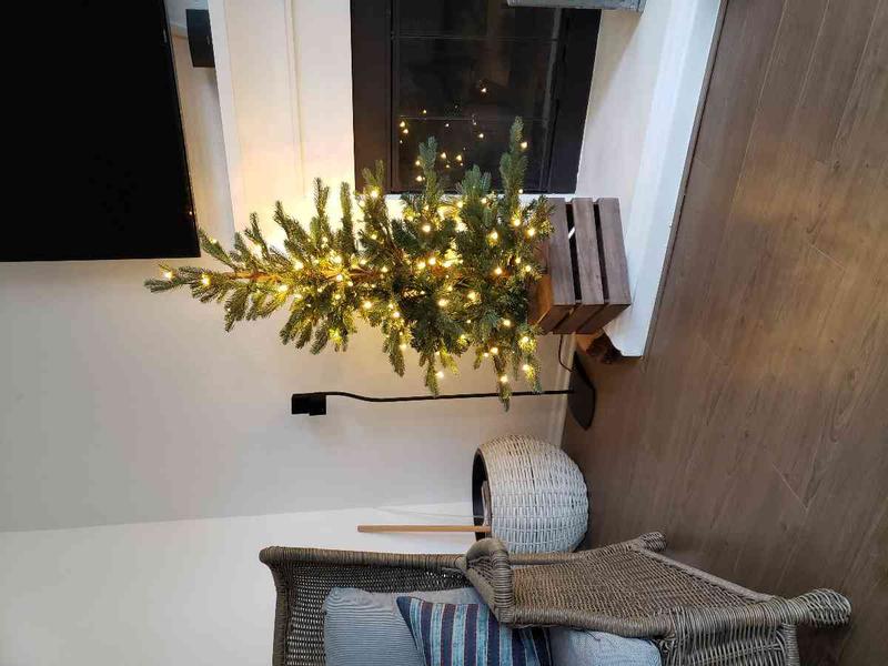 Review Thumbnail Image 1 212894129