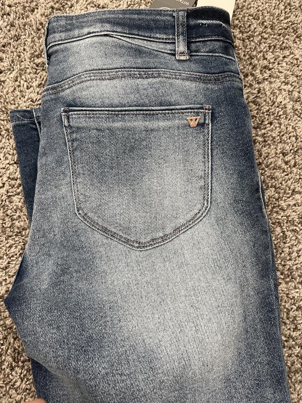 Review Thumbnail Image 0 219367682