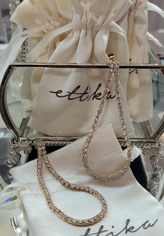 Review Thumbnail Image 0 228559449