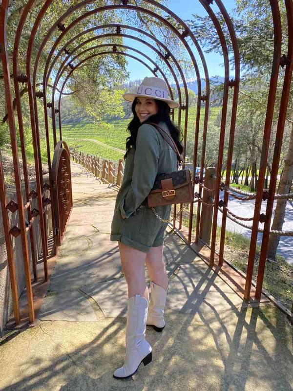 Review Thumbnail Image 0 215680786