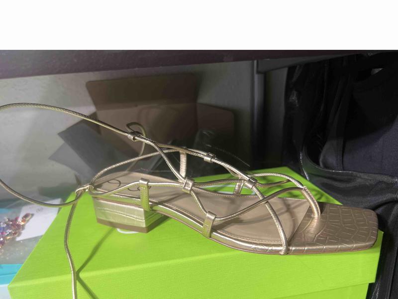 Review Thumbnail Image 0 215957925