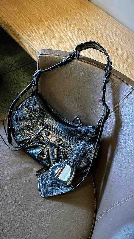 Review Thumbnail Image 0 217576104