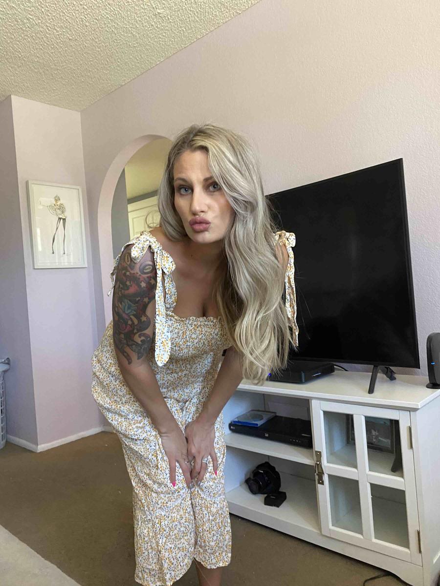 Review Thumbnail Image 0 208642883