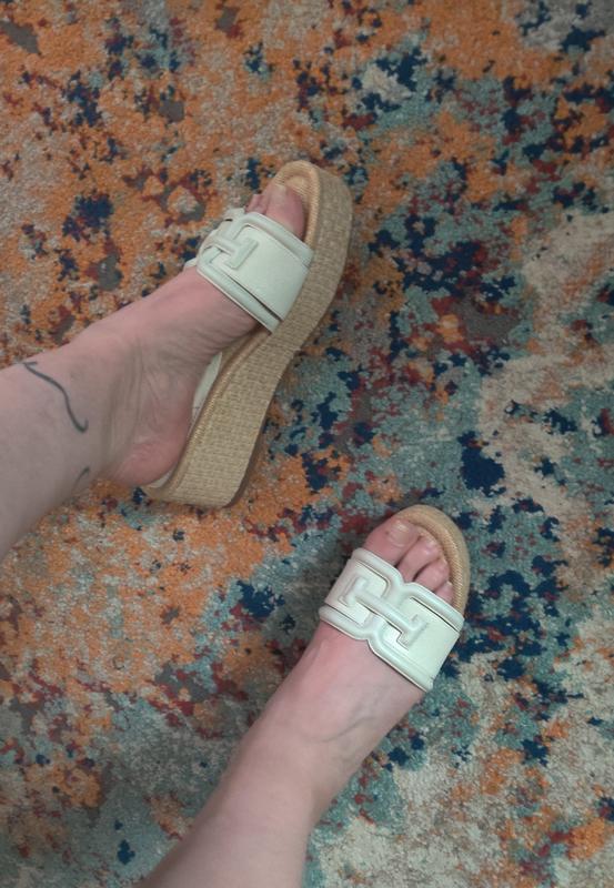 Review Thumbnail Image 0 240741217