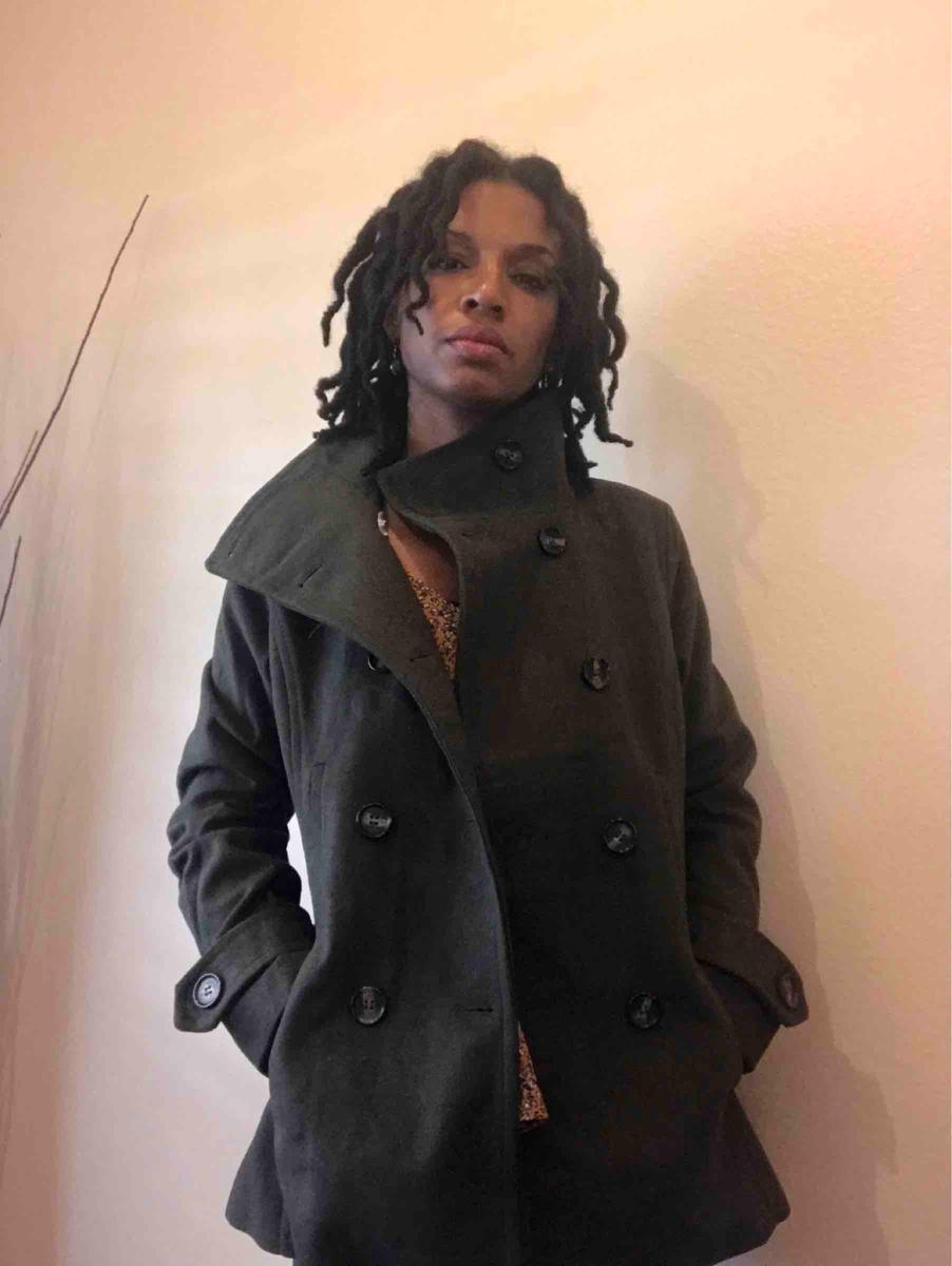 Review Thumbnail Image 0 195288494