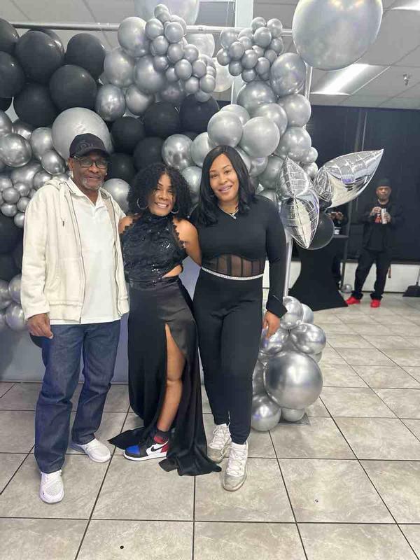 Review Thumbnail Image 2 237832181