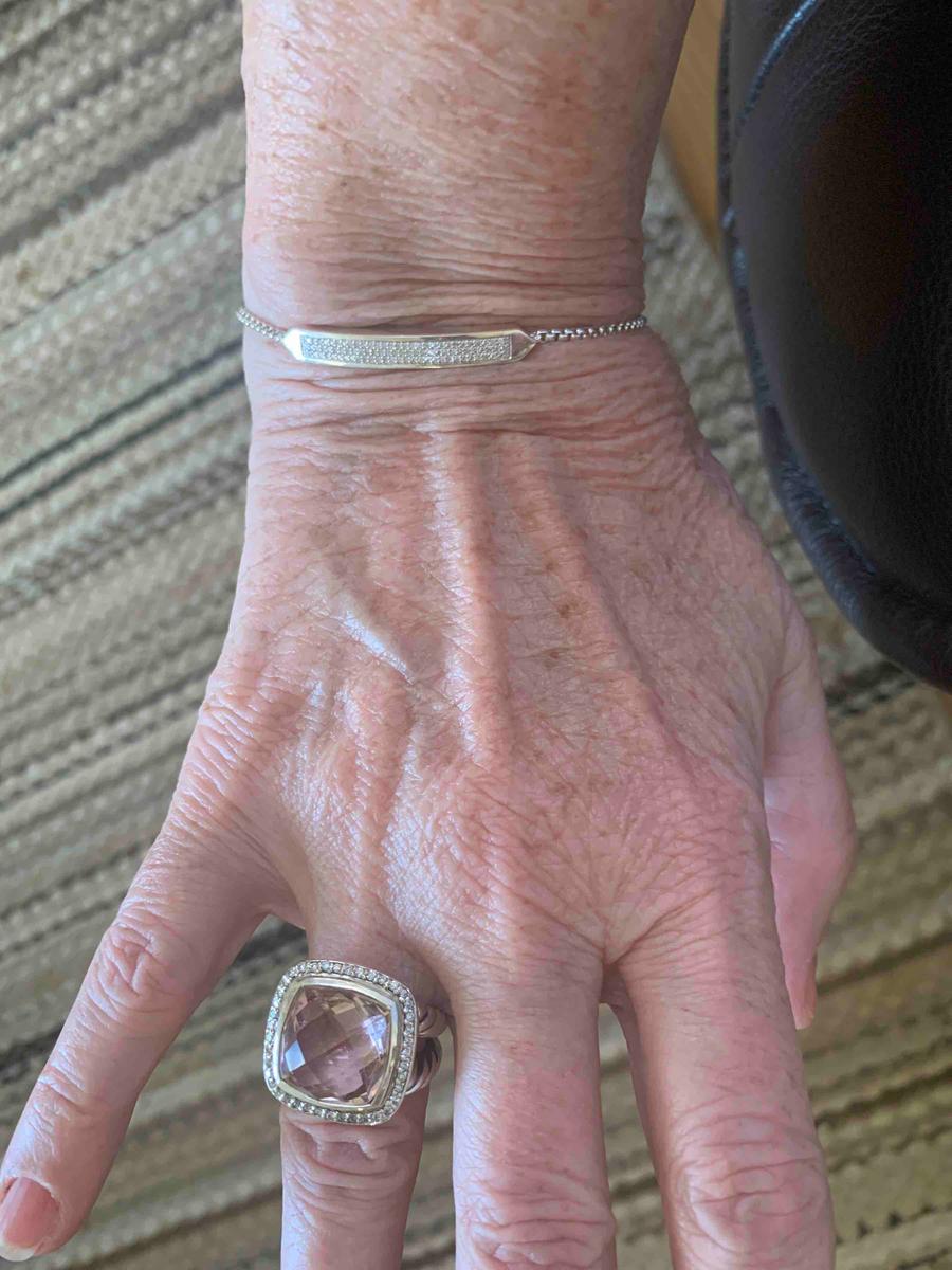 Review Thumbnail Image 0 196282975