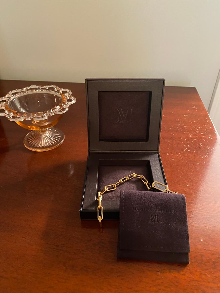 Review Thumbnail Image 0 198516460