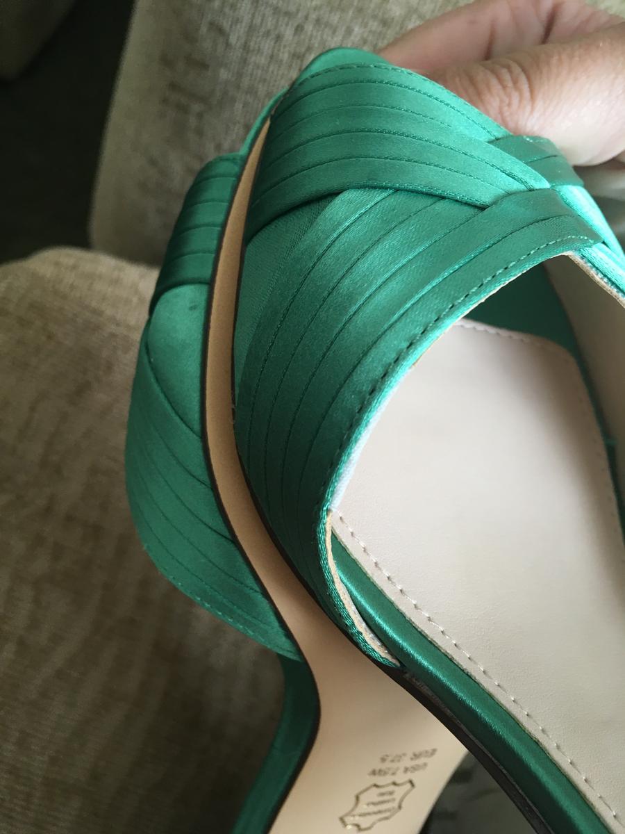 Review Thumbnail Image 0 209704072