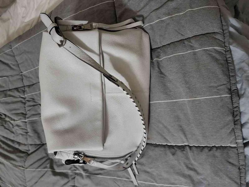 Review Thumbnail Image 0 216736647