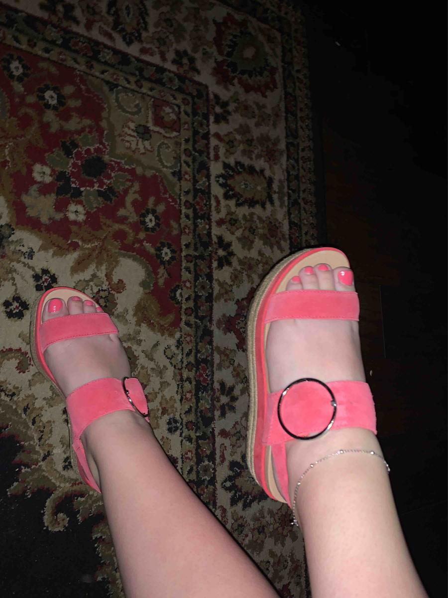 Review Thumbnail Image 0 207960247