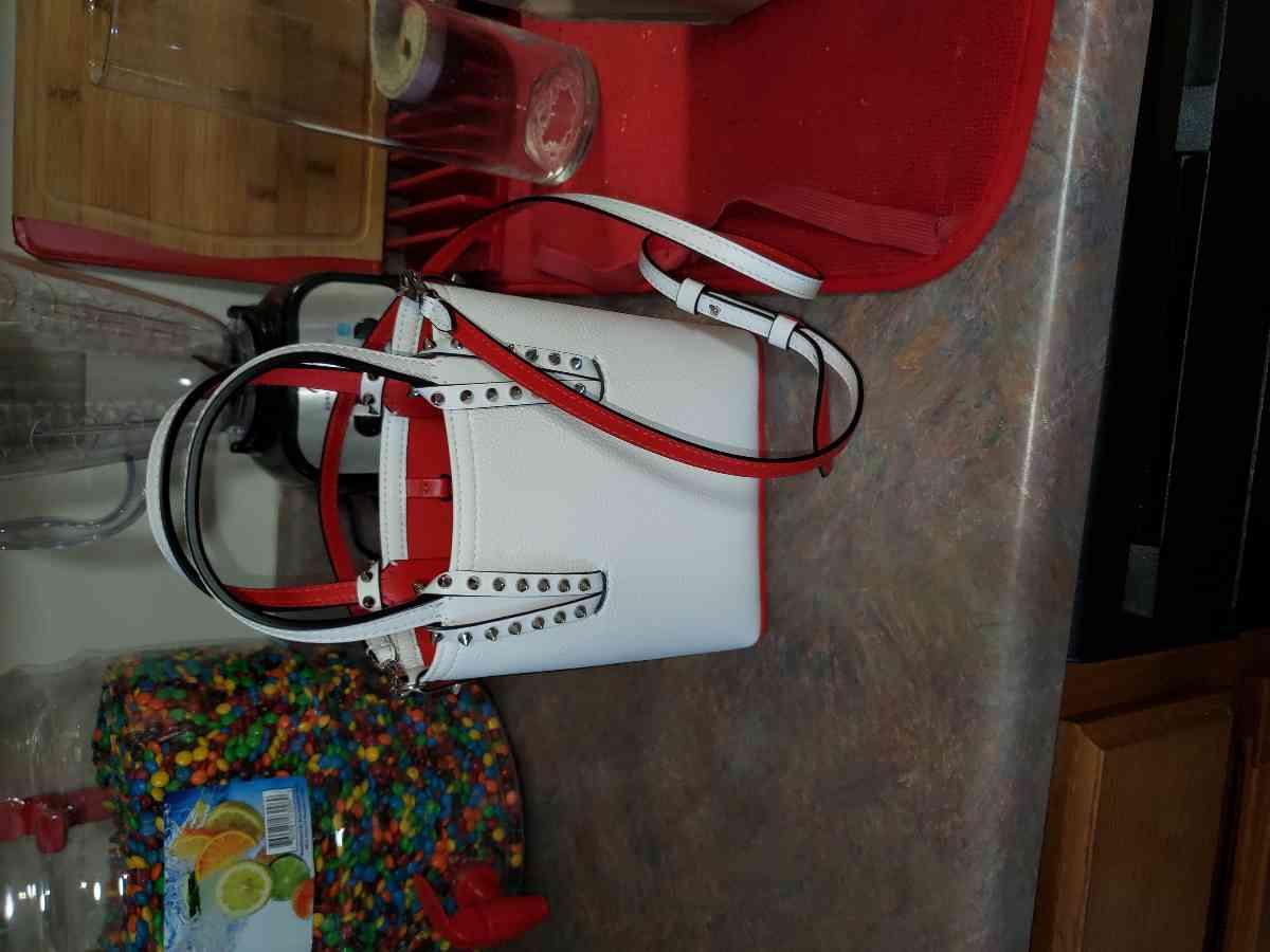 Review Thumbnail Image 0 205133134