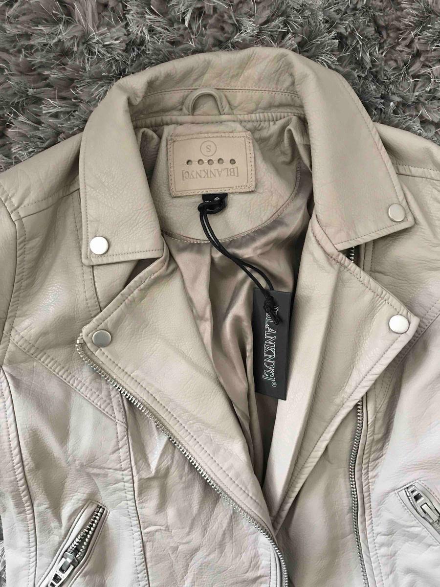 Review Thumbnail Image 0 195176278