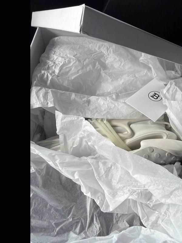 Review Thumbnail Image 0 246872875