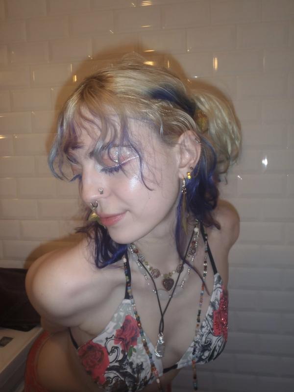 Review Thumbnail Image 0 227502359