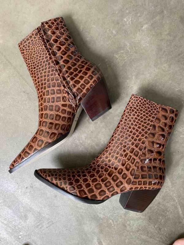 Review Thumbnail Image 0 218486173