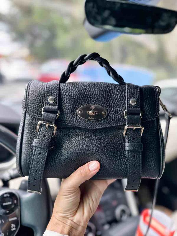 Review Thumbnail Image 0 226019400