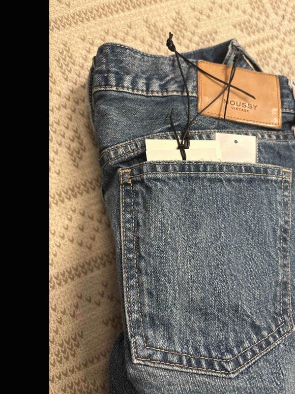 Review Thumbnail Image 1 247956039