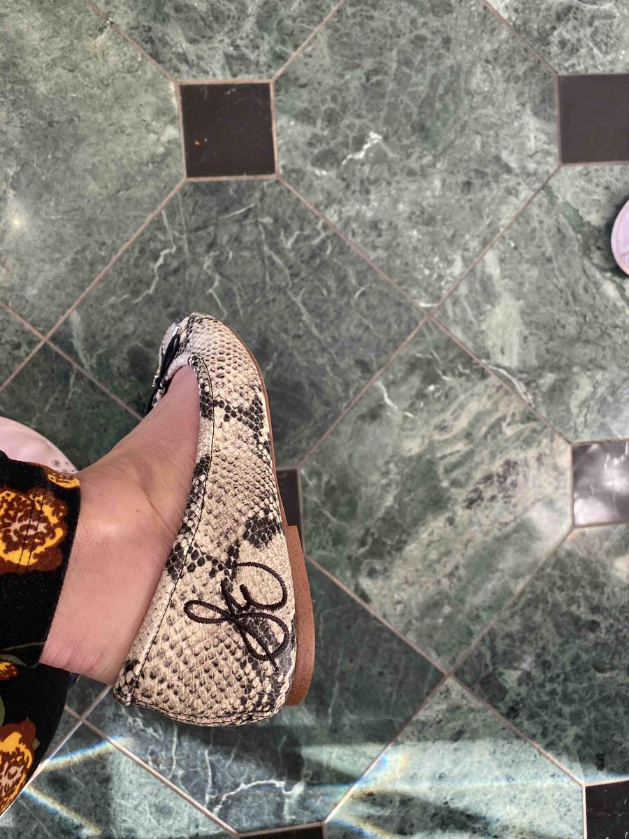 Cute but def runs 1/2 sz small