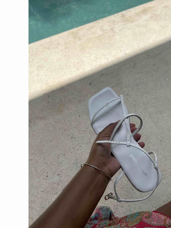 Review Thumbnail Image 0 234061900