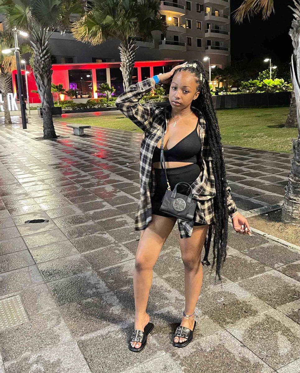 Review Thumbnail Image 0 208284530