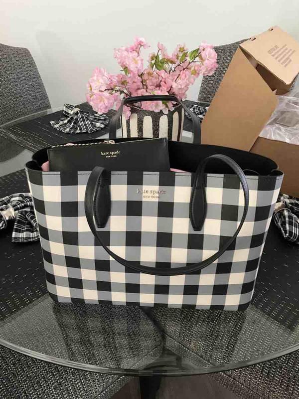 Review Thumbnail Image 0 218666390