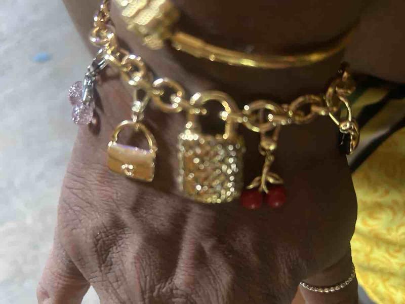 Review Thumbnail Image 0 242658026