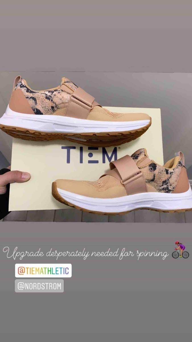 Review Thumbnail Image 0 205401598