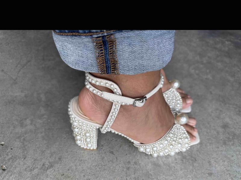 Review Thumbnail Image 1 247750617