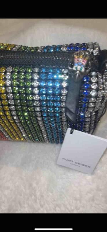 Review Thumbnail Image 0 221991055