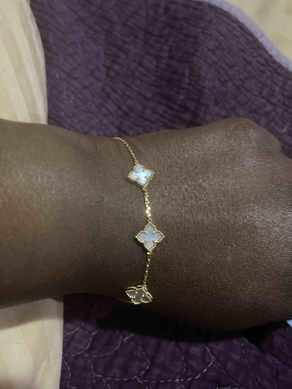 Review Thumbnail Image 0 209588944